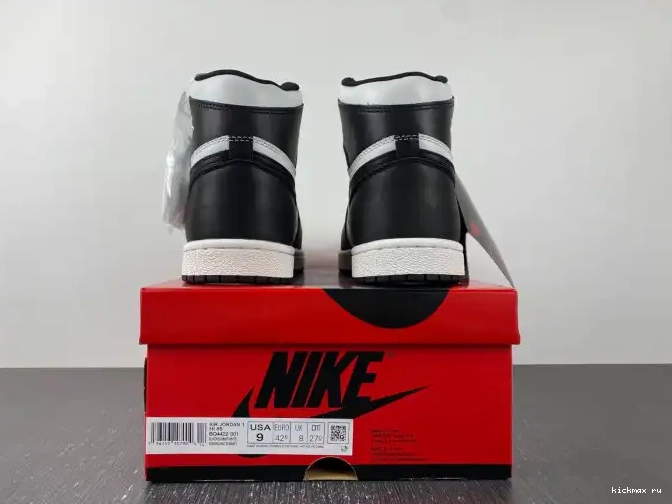 Rep Kickmax Jordan BQ4422-001 Black (2023) White Retro High 85 1 0517